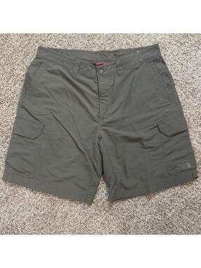 Mens North Face Olive Green Nylon Cargo Shorts-36